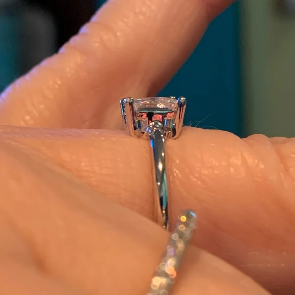 #116 Beautiful 1ct low setting princess cut Moissanite - Picture 4 of 6